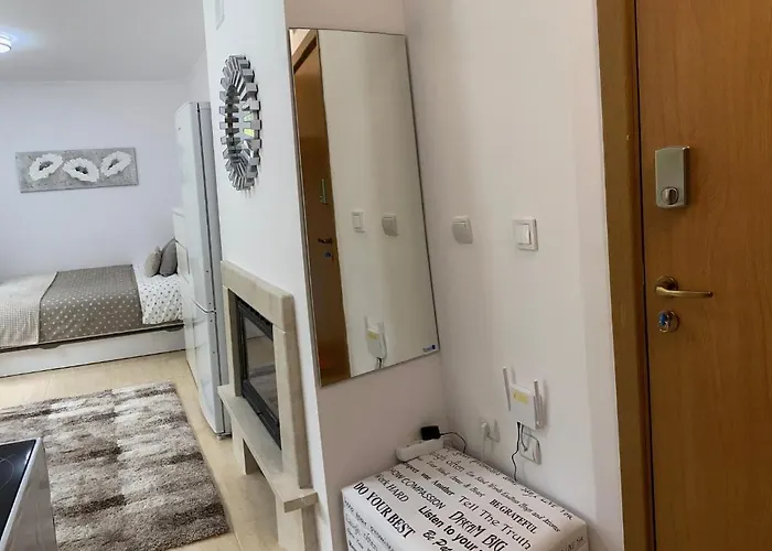 Ski-in Ski-out Studio, Grand Monastery, Daire